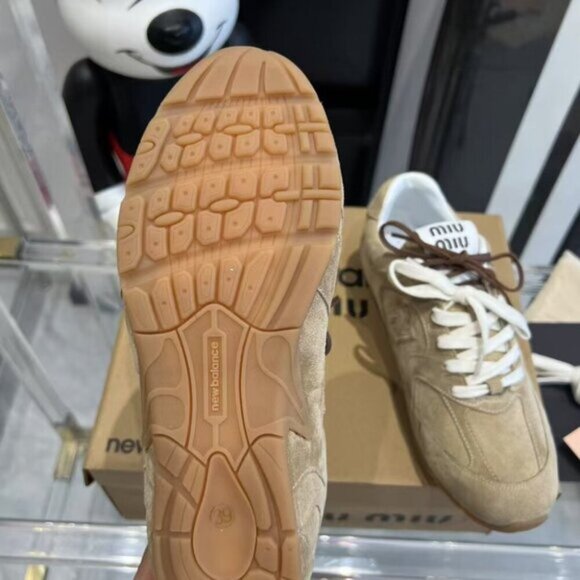 🍮Miu Miu x New Balance 530 Suede Sneakers